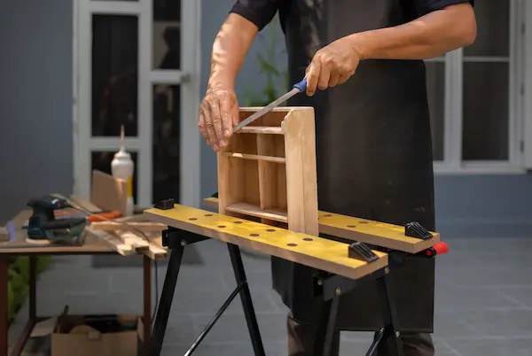 Beginner Woodworking Project: Build a Simple Shelf