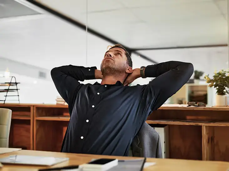 simple stretches for desk workers